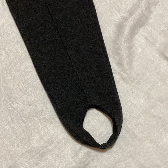 Used NY&CO a nice pair of sweatpants. 🤍 - Picture 8 of 11